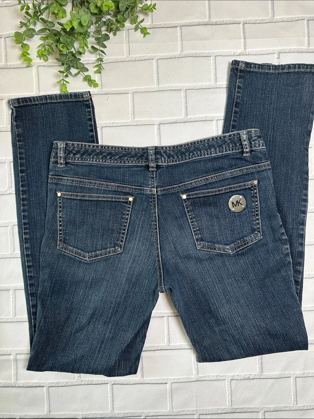 Michael Kors * Ladies Straight Leg Denim Jeans w/ Silver MK Emblem. Sz 10